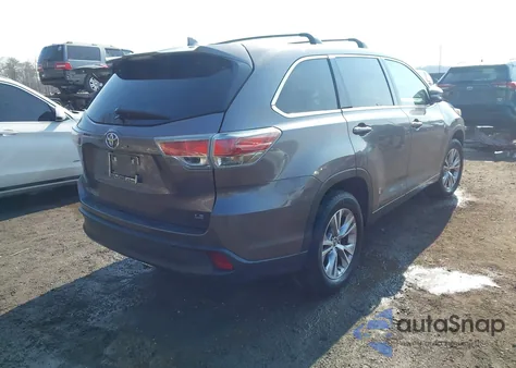 2016 Toyota Highlander Le Plus V6 z USA, uszkodzony, nr VIN 5TDZKRFH8GS179012